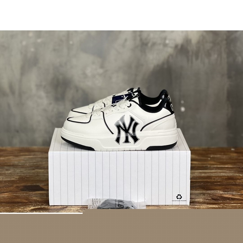 G*u*i sneakers